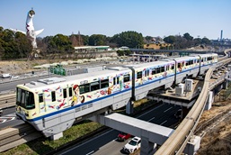 ラッピング列車